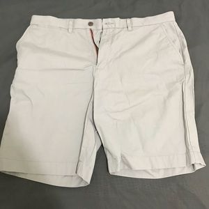Tommy Hilfiger Classic Fit Khaki Shorts